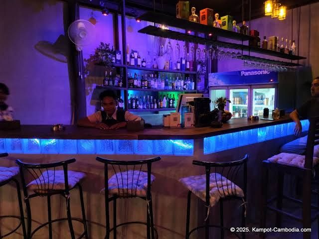 Madi Bar photo 1